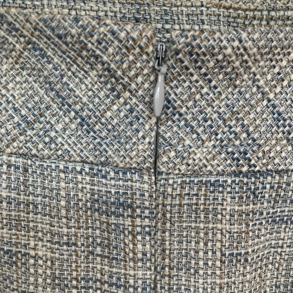 ann Taylor petites size 4 tweed pencil skirt. - Picture 4 of 8